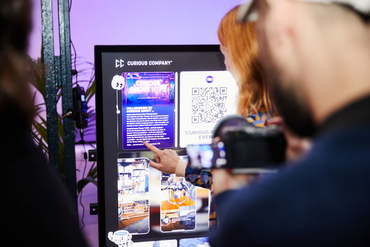 digitalagentur Hamburg curious company curious about Hype