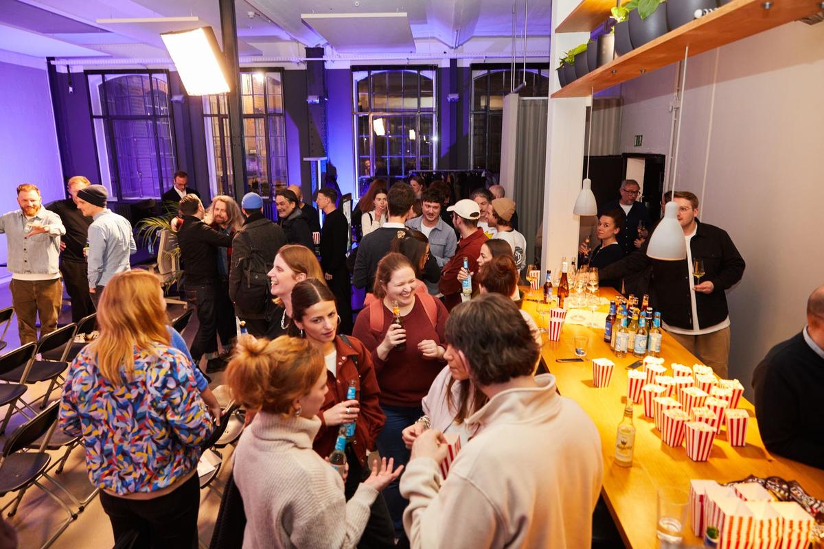 digitalagentur Hamburg curious company curious about Hype
